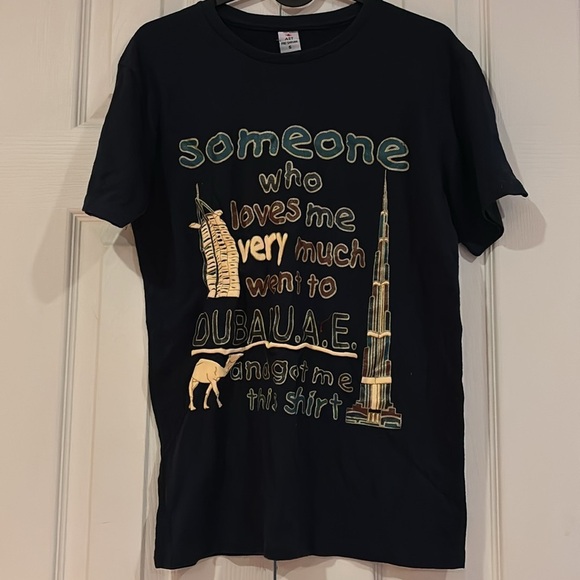 Vintage Style Some who Loves me  went to Dubai UAE tee - Picture 3 of 14